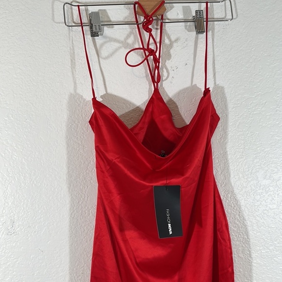 FASHION NOVA London Satin Mini Dress Red Size Medium New - Picture 8 of 13